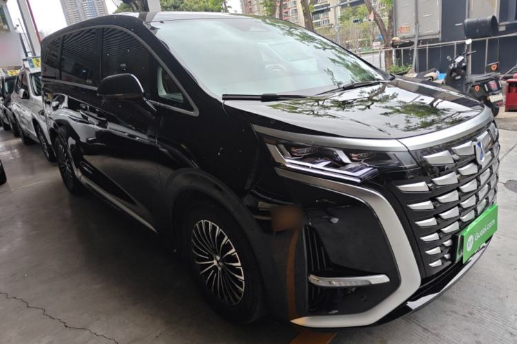 Used Denza D9 2022 DM-i 1040 Prestige Model
