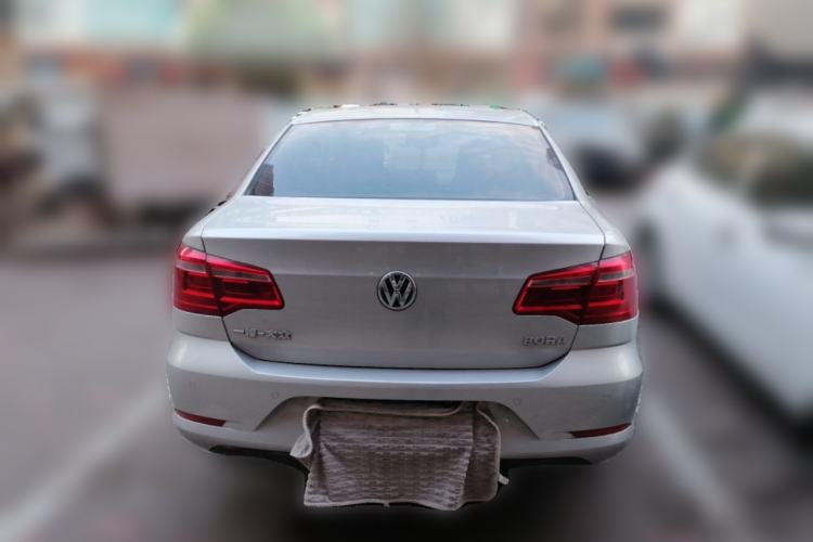 Used Volkswagen Bora 2015 Value Edition 1.6L Automatic Comfort Version