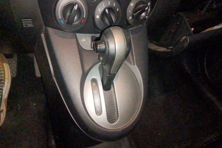 Used Mazda Mazda 2 2012 Hatchback Xuan Dong 1.5L Automatic Value Edition
