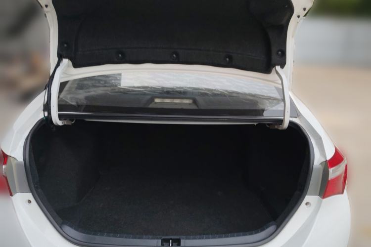 Used Toyota Corolla 2014 1.6L CVT GL-i Trunk