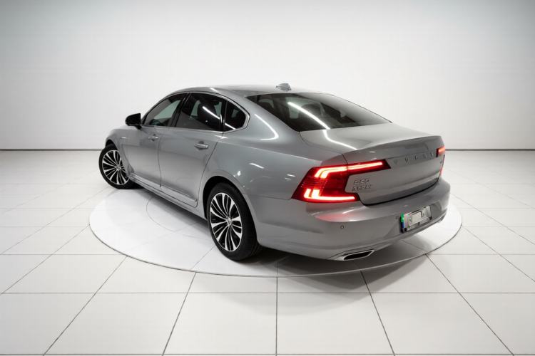 Used Volvo S90 New Energy 2023 T8 Plug-in Hybrid All-Wheel Drive Long-Range Zhiyi Luxury Edition Exterior 2