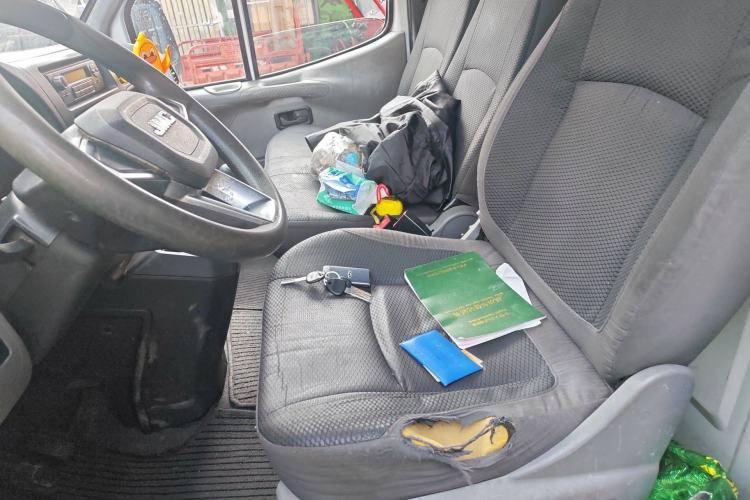 Used JMC Transit 2017 2.8T Commercial Version Short Wheelbase Mid-Roof 3-Seater JX493