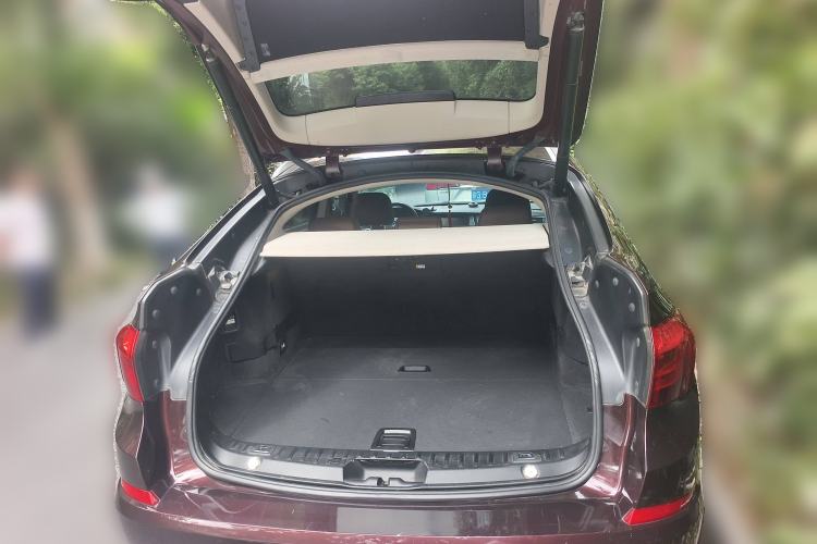 Used BMW 5 Series GT 2015 528i Leading Model
