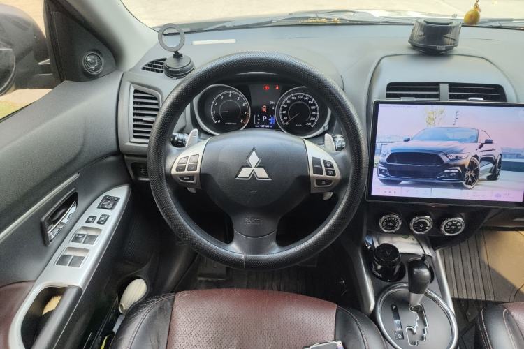 Used Mitsubishi ASX 2013 2.0L CVT Four-Wheel Drive Premium Edition Steering Wheel