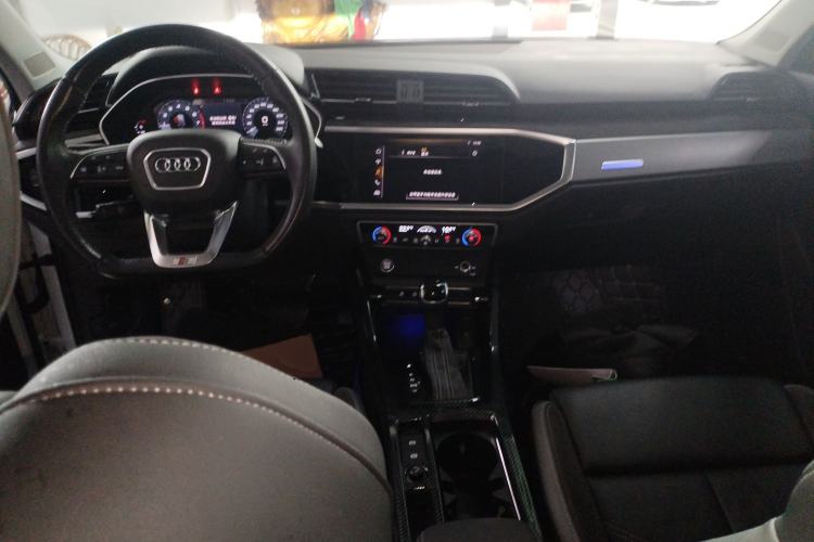 Used Audi Q3 Sportback 2020 40 TFSI Fashion Model Center Console