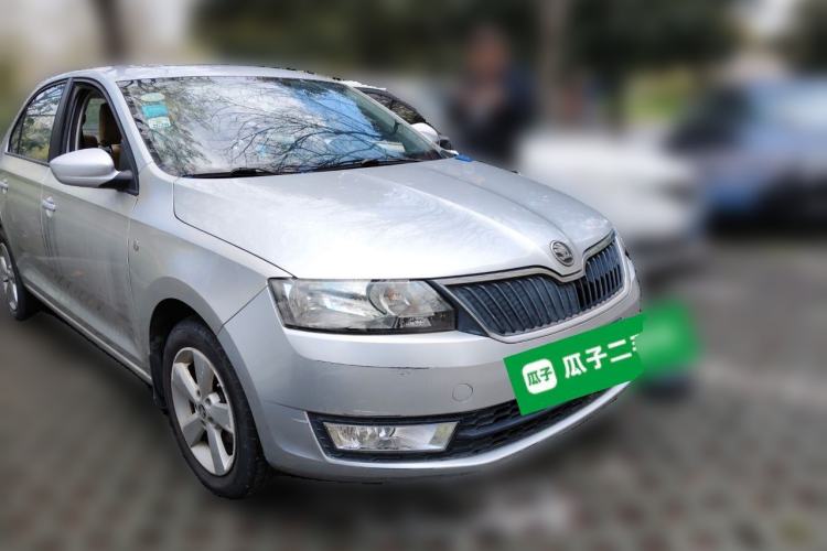 Used Skoda Rapid 2013 1.6L Manual Smart Selection Model
