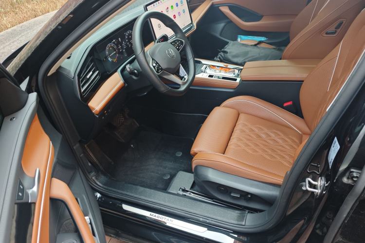 Used Volkswagen Magotan 2024 380TSI DSG Prestige Edition DaMai Package
