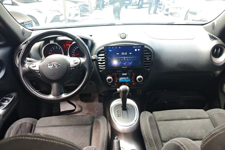 Used Infiniti ESQ 2014 1.6L Spontaneous Edition
