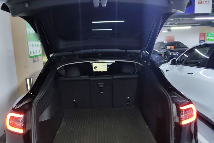 Used Tesla Model Y 2023 Long-Range All-Wheel-Drive Version
