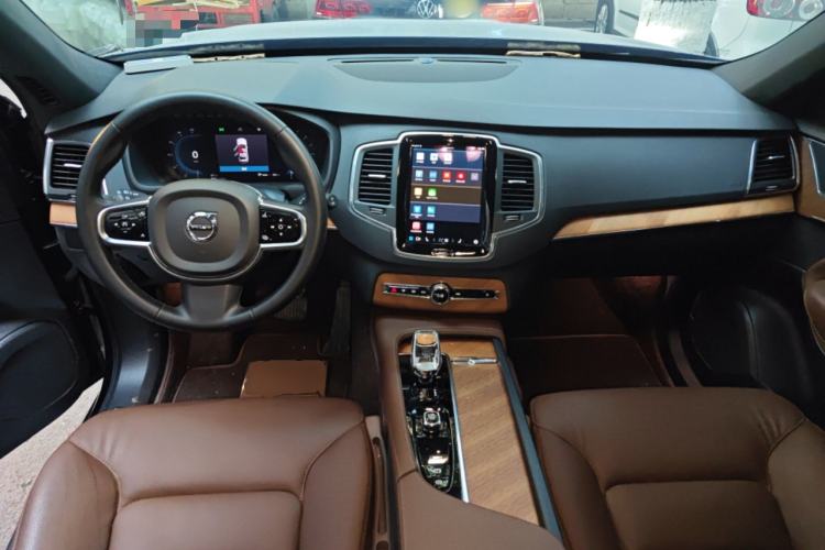 Used Volvo XC90 2023 B5 SmartDrive Luxury Edition 5 Seats
