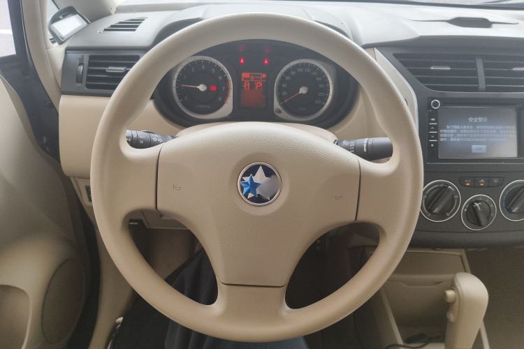 Used Venucia D50 2013 1.6L Automatic Fashion Edition Steering Wheel