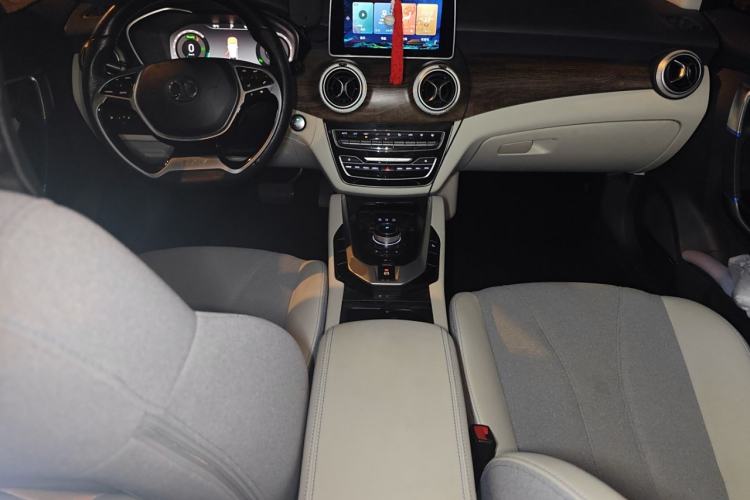 Used BAIC Beijing EU5 2018 R500 Smart Wind Edition