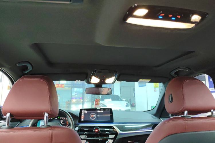 Used BMW 5 Series 2022 Second Facelift 525Li M Sport Package
