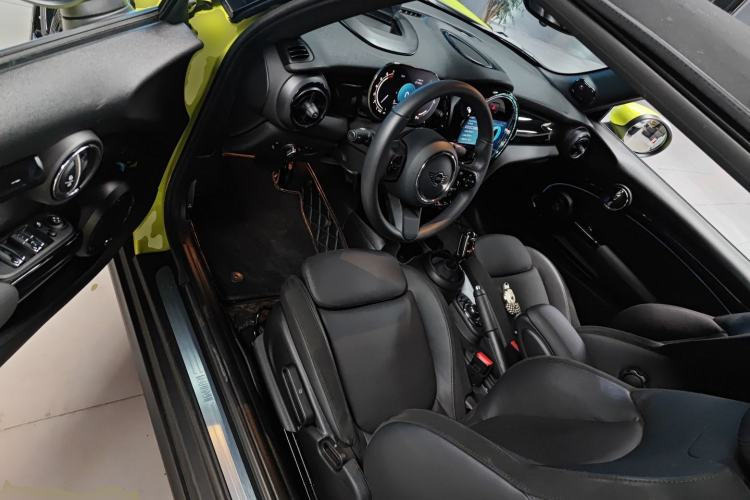 Used MINI 2023 Revised 1.5T COOPER CABRIO Artist
