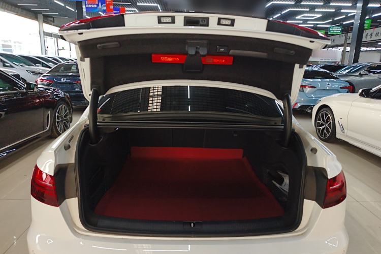 Used Audi A4L 2022 40 TFSI Luxury Dynamic Model
