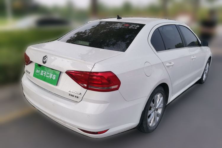 Used Volkswagen Lavida 2015 1.6L Manual Comfort Edition
