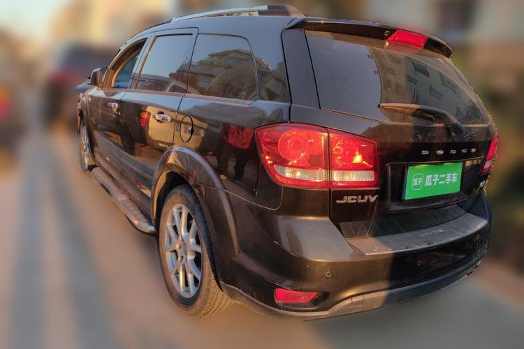 Used Dodge Journey 2013 2.4L Two-Wheel Drive Luxury Version Rear Left 45 Deg