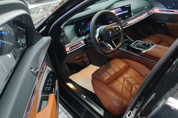 Used BMW i7 2023 eDrive50L Prestige M Sport Package Driver Seat