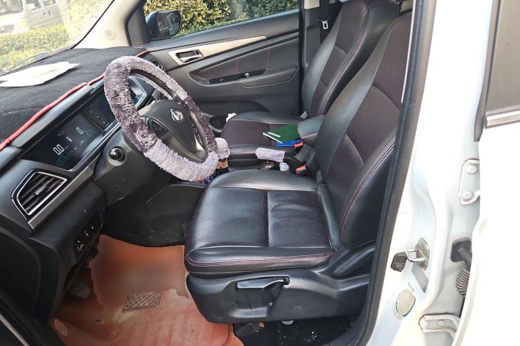 Used CHANGAN KAICHENG Oushang A600 2017 1.5L Manual Luxury Model
