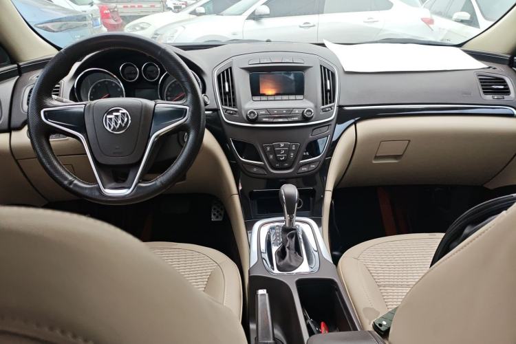 Used Buick Regal 2015 2.0L Leading Fashion Edition