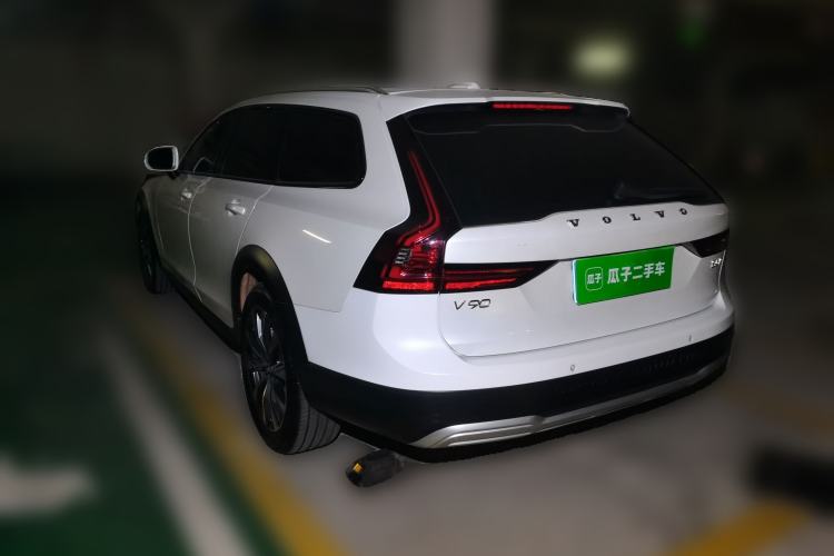 Used Volvo V90 2022 Cross Country B5 AWD Smart Range Edition
