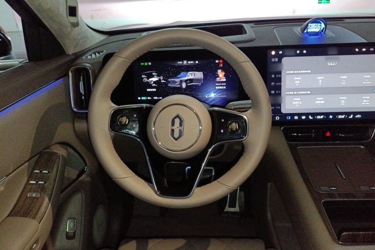 Used Hima AITO M8 2025 Model, Pure Electric Max+ Six-Seat Long-Range Version Steering Wheel