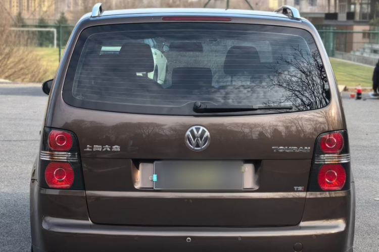 Used Volkswagen Touran 2013 1.4T Manual Fashion Edition 5 Seats Exterior 1