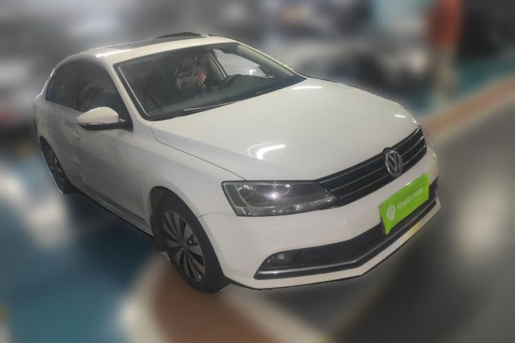 Used Volkswagen Sagitar 2017 230TSI Automatic Comfort Version