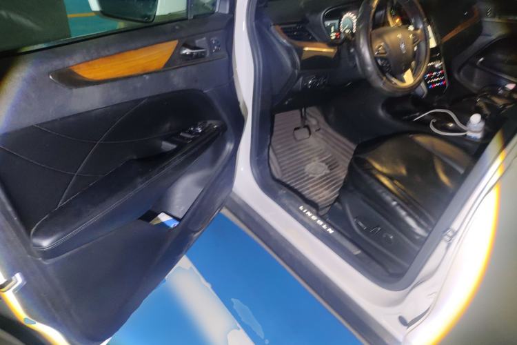 Used Lincoln MKC 2018 2.0T Two-Wheel Drive Deluxe Edition