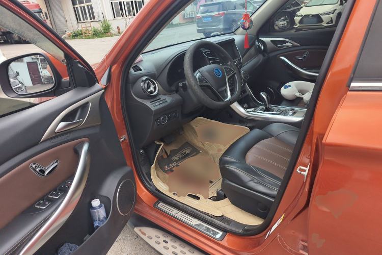 Used BYD Song New Energy 2017 Song DM 1.5TID All-Wheel Drive Prestige Model Driver Seat