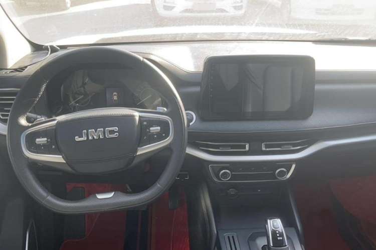 Used JMC Yuhu 7 2022 2.0T Automatic Diesel 4x4 Comfort Edition Standard Wheelbase
