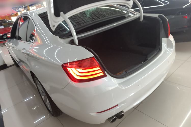 Used BMW 5 Series 2015 520i Elegant Edition Rear Left 45 Deg