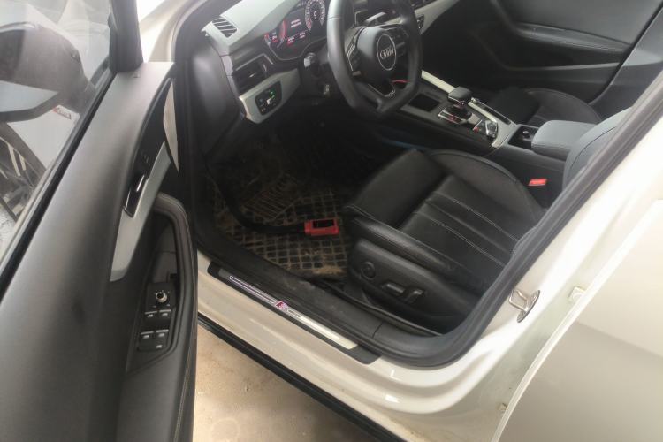 Used Audi A4L 2022 40 TFSI Fashion Dynamic Model Driver Seat