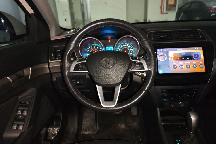 Used BAIC Senova X65 2015 2.0T Automatic Elite Model
