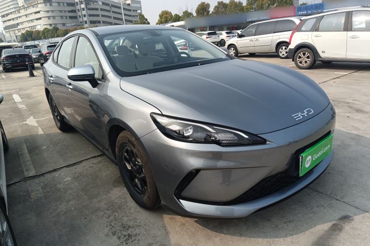 Used BYD Seal 05 DM-i 2025 DM-i Smart Drive 55KM Luxury Model Front Right 45 Deg