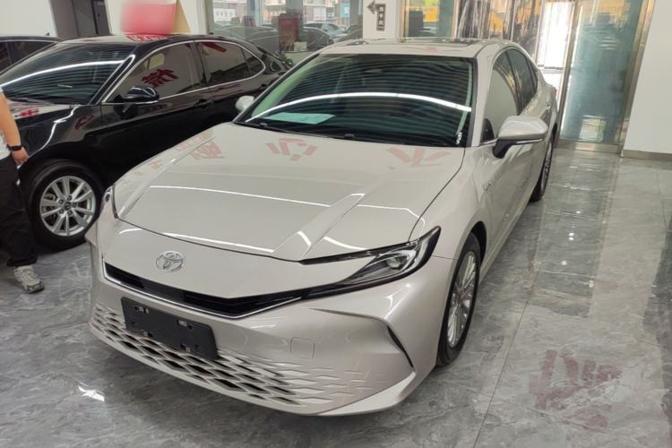 Used Toyota Camry 2024 Dual-Motor 2.0 HGVP Luxury Edition