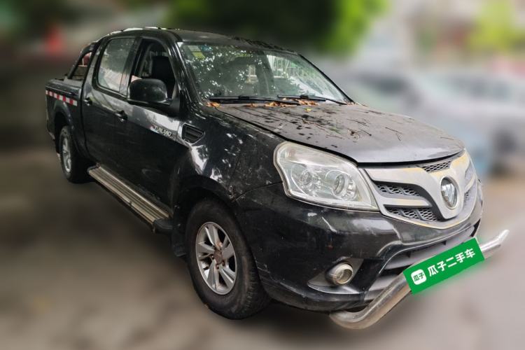 Used Foton Tunland 2017 2.8T E-Series Diesel Two-Wheel Drive Comfort Version with Low Cargo Bed and Long Cabin Meeting China V Emission Standards
