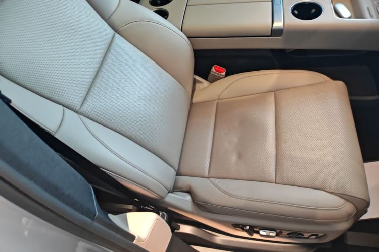 Used Li Auto MEGA 2025 Home Family Special Edition Right Front Seat