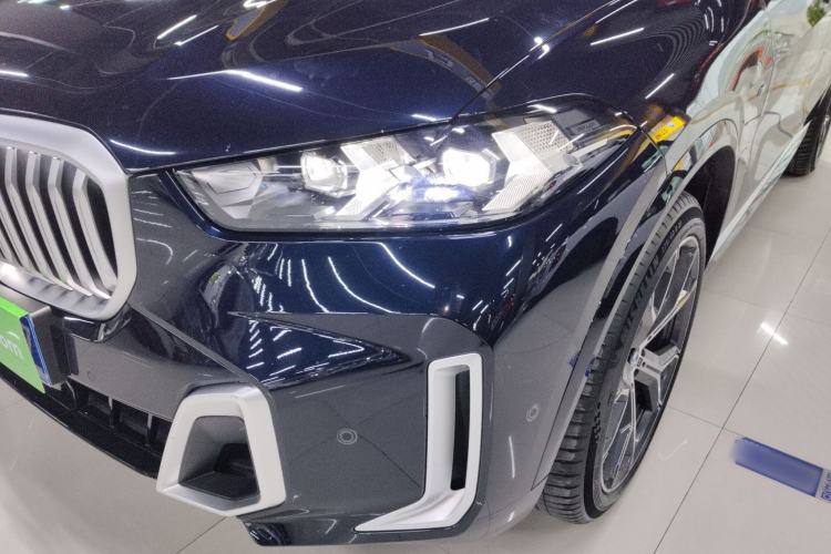 Used BMW X5 2023 xDrive 30Li Luxury M Sport Package
