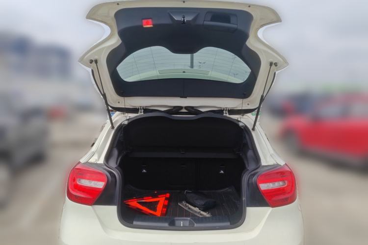 Used Mercedes-Benz A-Class 2015 A 200 Fashion Model
