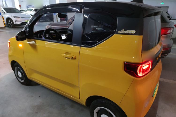 Used Wuling Hongguang MINIEV 2022 Macaron Premium Model – Lithium Iron Phosphate
