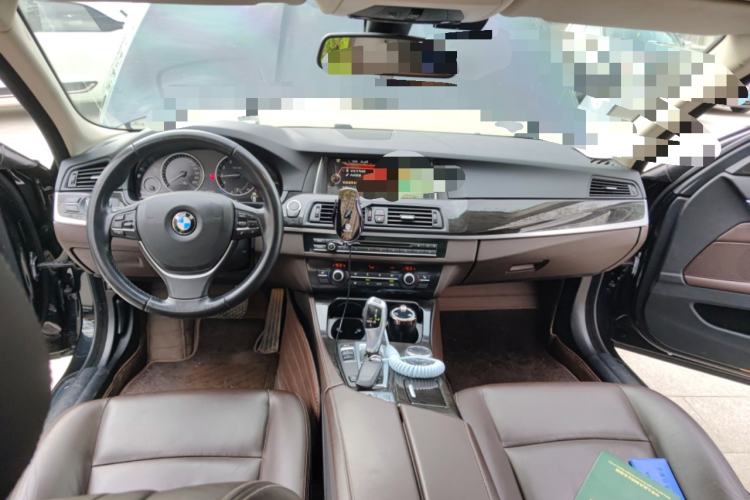 Used BMW 5 Series 2014 525Li Luxury Design Package Center Console
