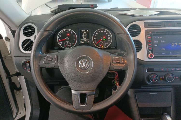 Used Volkswagen Tiguan 2015 1.8TSI Automatic Two-Wheel Drive Comfort Edition Steering Wheel