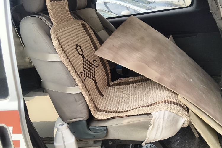 Used FORTHING Lingzhi 2013 V3 1.5L 7-Seater Luxury Model
