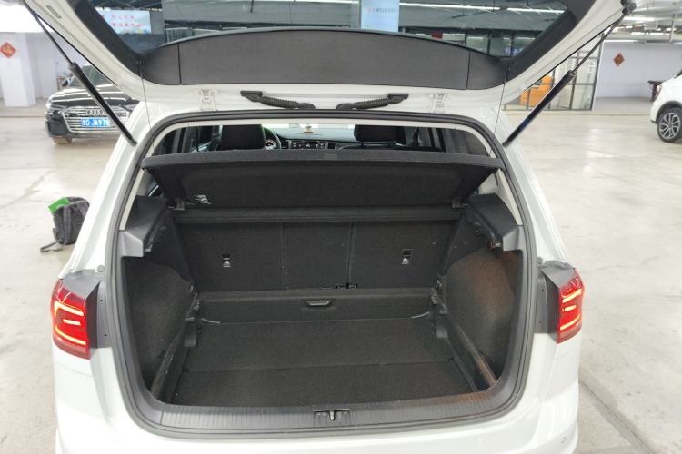 Used Volkswagen Golf Sportsvan 2018 230TSI Automatic Trend Edition
