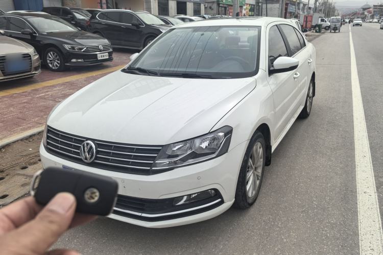 Used Volkswagen Lavida 2017 1.6L Automatic Comfort Edition Exterior 3