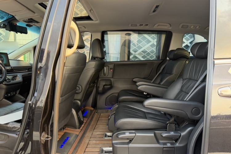 Used Honda Odyssey 2022 2.0L eHEV Sharp Enjoyment Edition Interior 4