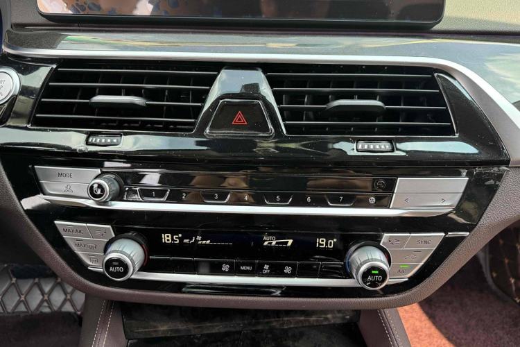 Used BMW 5 Series 2022 Restyled 525Li Luxury Package