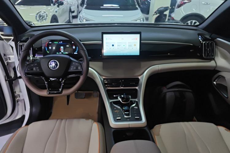 Used BYD Song Pro New Energy 2024 HONOR Edition DM-i 71KM Navigation Model Center Console