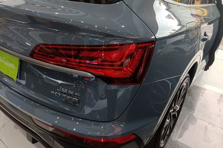 Used Audi Q5L Sportback 2022 40 TFSI RS Package Performance Model Right Rear Taillight